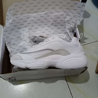 斐樂輪鞋白色 Buy 斐樂輪鞋白色