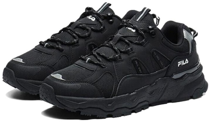 FILA ディスラプター ロー ブラック F12M134155FBK Lookbook FILA ディスラプター ロー ブラック F12M134155FBK