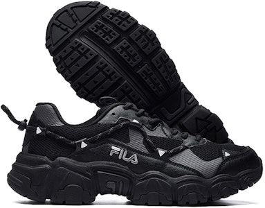 フィラ ディスラプターLOW "黒猫爪" (Fira Disuruputā LOW "Kuro Nekozume") F12M034129FBK Purchase フィラ ディスラプターLOW "黒猫爪" (Fira Disuruputā LOW "Kuro Nekozume") F12M034129FBK