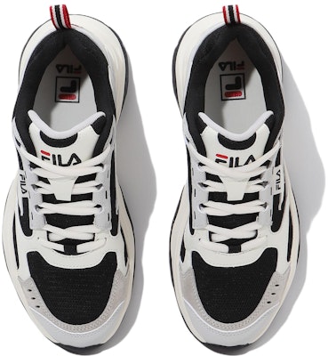 FILA Disruptor Low 'Putih' 1RM02258F_014 Shop FILA Disruptor Low 'Putih' 1RM02258F_014