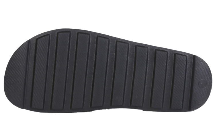 Shop Fila 斐樂 Drifter Moon Landing 拖鞋 黑色 韓版