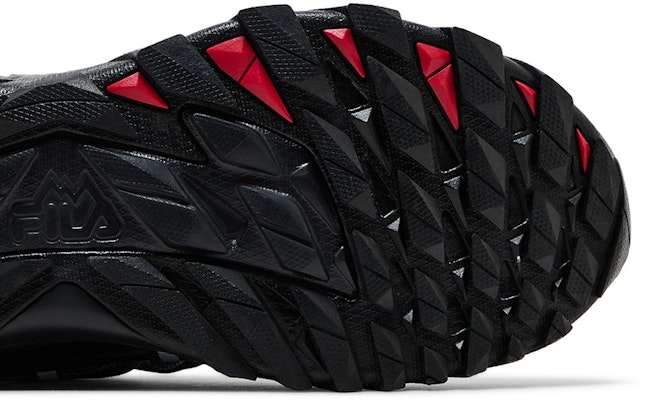 FILA斐樂 防滑耐磨 低筒 跑步鞋 男款 黑 Purchase FILA斐樂 防滑耐磨 低筒 跑步鞋 男款 黑