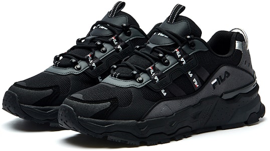 FILA ローカット ランニングシューズ 黒/灰 F12M134155FBD Shop FILA ローカット ランニングシューズ 黒/灰 F12M134155FBD