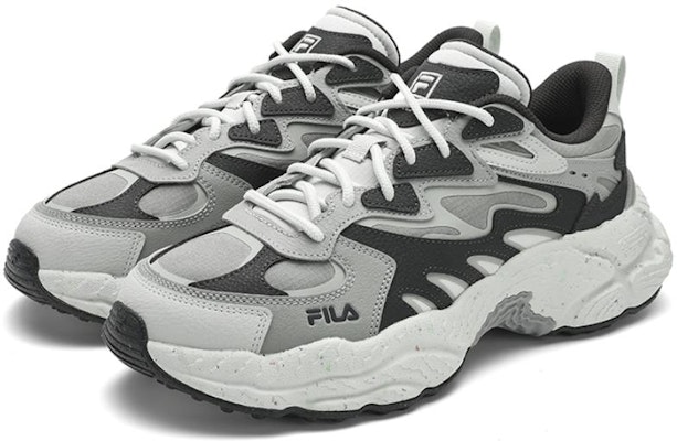 FILA斐樂 Fern 防滑耐磨 低筒 生活休閒鞋 男款 烏黑灰色 Lookbook FILA斐樂 Fern 防滑耐磨 低筒 生活休閒鞋 男款 烏黑灰色