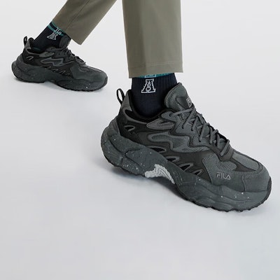 FILA斐樂 Fern 蕨草鞋 防滑耐磨 低筒 爸爸鞋 男款 灰黑 Purchase FILA斐樂 Fern 蕨草鞋 防滑耐磨 低筒 爸爸鞋 男款 灰黑
