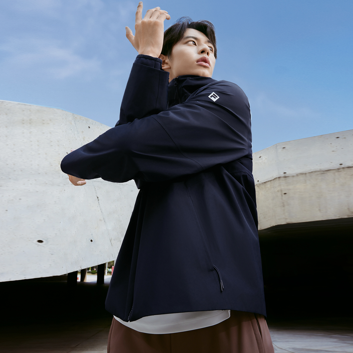 Shop FILA 健身防風戶外3合1冬季兩件式外套 - 傳奇藍 A11M341701FNV