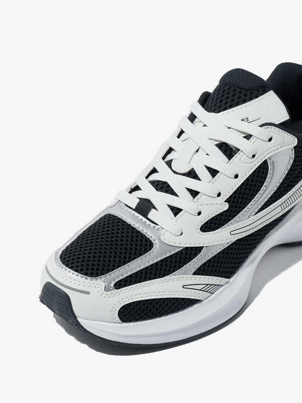 Sizing FILA フロート E3 2.0 MS スニーカー ブラック/ブラック/シルバー 11001RM02822H010