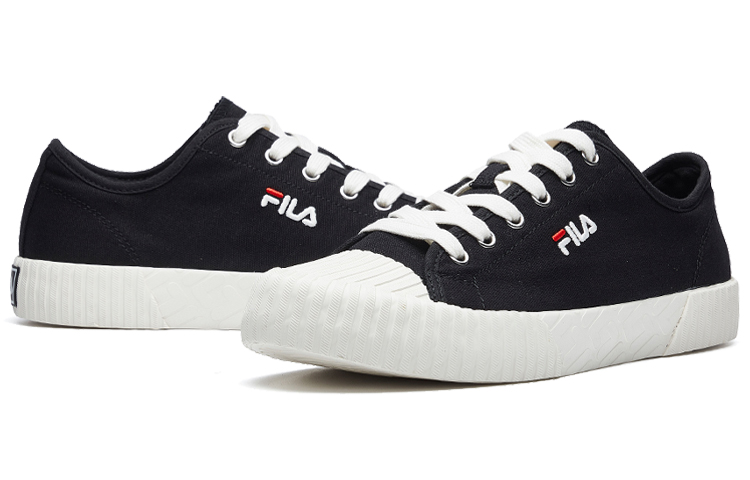 Lookbook FILA FMC Series Lage Canvas Sneakers Zwart/Wit F12M034415FBK