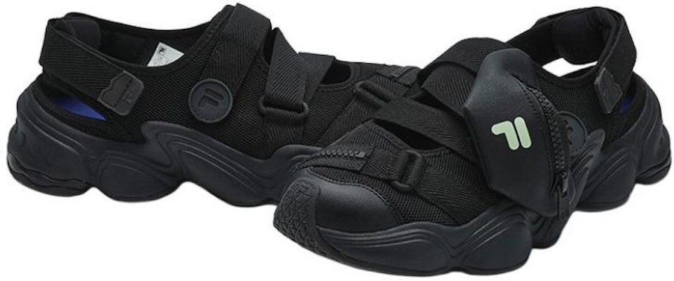 Sandal Pantai Hitam FILA FUSION T12M421404FBK Purchase Sandal Pantai Hitam FILA FUSION T12M421404FBK