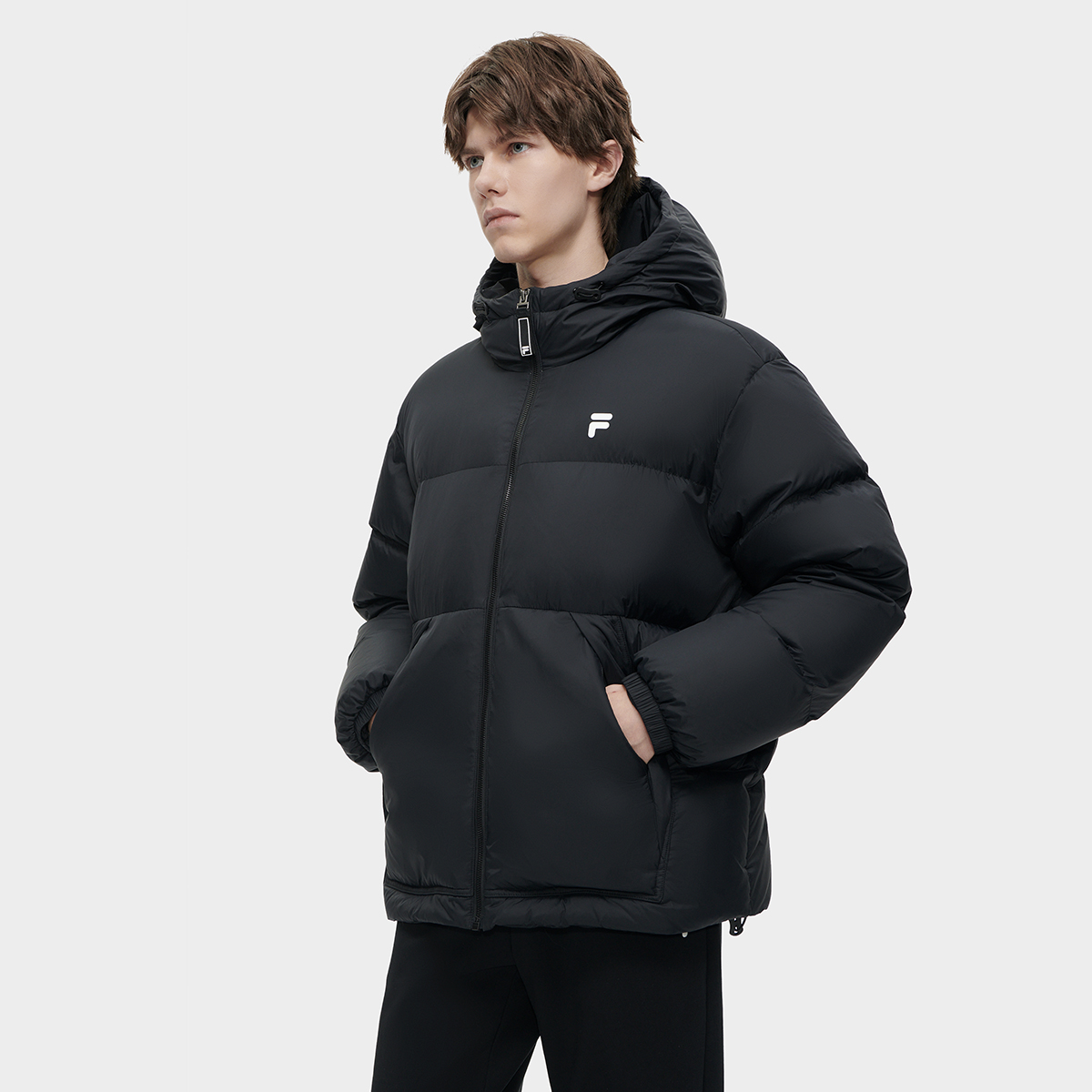 Sizing FILA Fusion Jaket Hitam Down - Stylish, Hangat, Hoodie Fit Santai. T11M345909F-BK