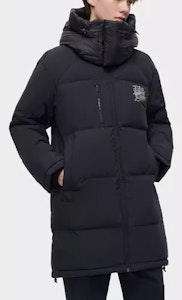 휠라 퓨전 블랙 후드 롱 다운 재킷 겨울 코트 패션 스타일. T11M342905F-BK Details for 휠라 퓨전 블랙 후드 롱 다운 재킷 겨울 코트 패션 스타일. T11M342905F-BK