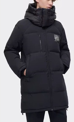 FILA FUSION 黑色長版羽絨連帽外套冬季時尚款式。 T11M342905F-BK Details for FILA FUSION 黑色長版羽絨連帽外套冬季時尚款式。 T11M342905F-BK