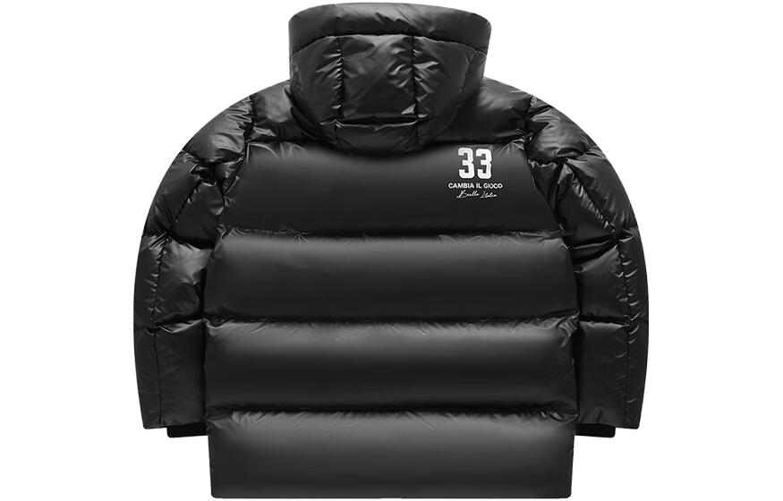 Lookbook FILA FUSION Jaket Down Hitam Hoodie Mid-Length dengan Resleting. T11M345908F-BK