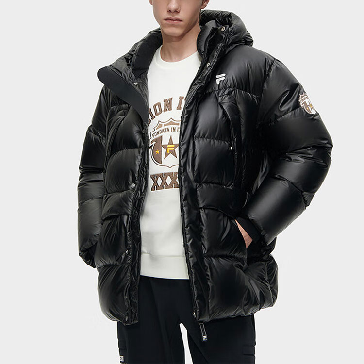 Shop FILA FUSION Jaket Down Hitam Hoodie Mid-Length dengan Resleting. T11M345908F-BK