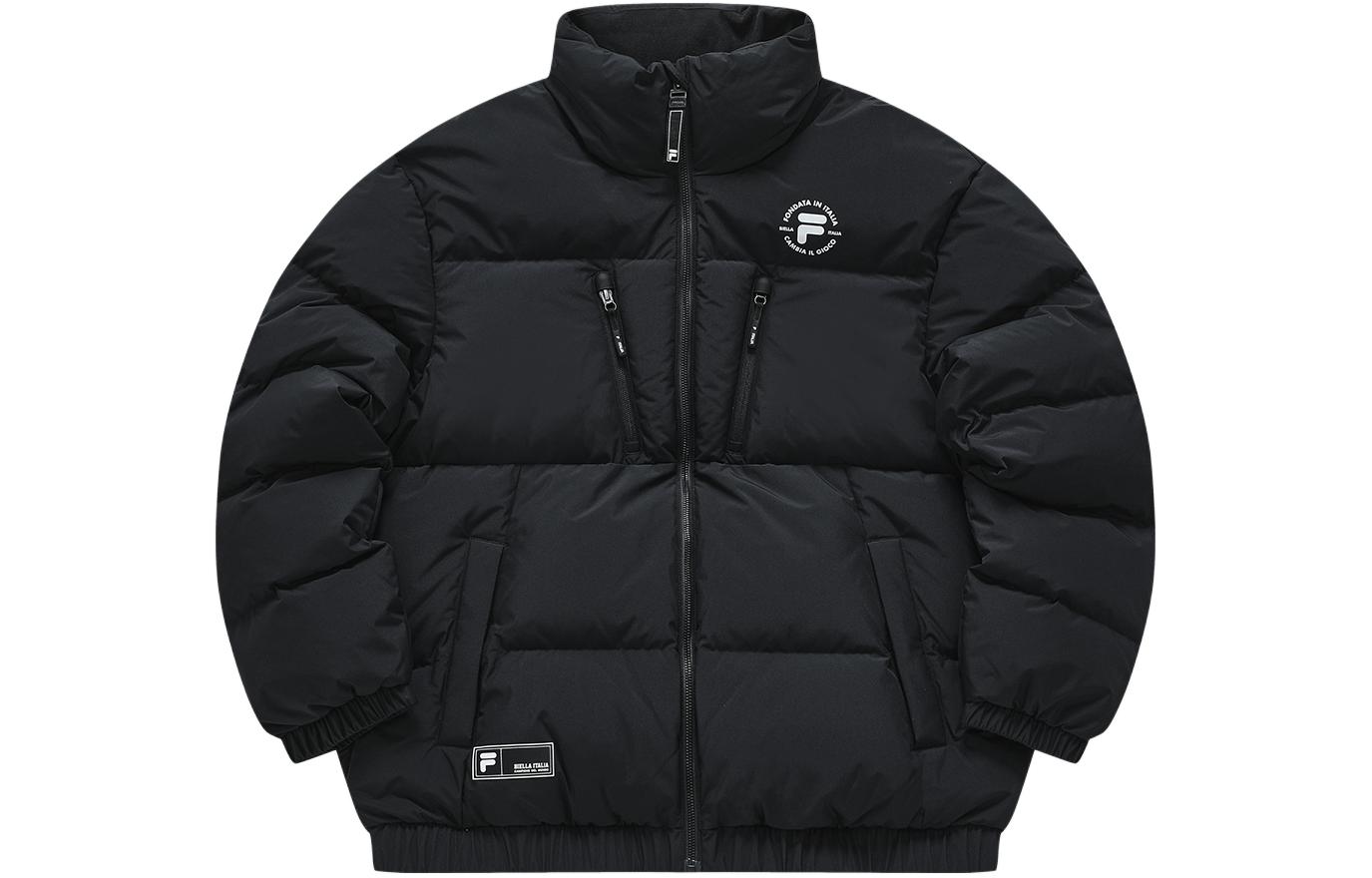 Lookbook Chaqueta FILA Fusion Negra con Logo - Abrigo Casual y Cálido tipo Puffer. T11M345905A-BK