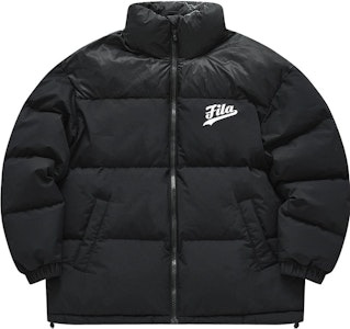 FILA Fusion Jaket Puffer Logo Hitam Berleher Tegak - Gaya Sukan. T11M342909F-BK Order FILA Fusion Jaket Puffer Logo Hitam Berleher Tegak - Gaya Sukan. T11M342909F-BK