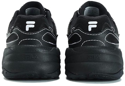 FILA FUSION フラッシュスニーカー (コアブラック) T12M331103FBK Shop FILA FUSION フラッシュスニーカー (コアブラック) T12M331103FBK