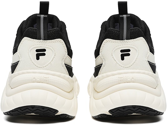 FILA FUSION 复古黑白跑鞋 T12M241113FBA Shop FILA FUSION 复古黑白跑鞋 T12M241113FBA