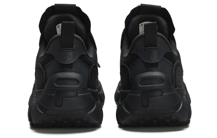Shop FILA FUSION ボーンスニーカー (ブラック) T12M311201FBK