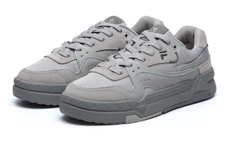 Shop FILA FUSION 斐樂潮牌 低幫 板鞋 男款 灰色