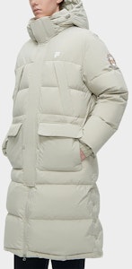 휠라 퓨전 롱 덕다운 자켓 레터 지퍼 후드 라이트 그레이. T11M345906F-GY Lookbook 휠라 퓨전 롱 덕다운 자켓 레터 지퍼 후드 라이트 그레이. T11M345906F-GY