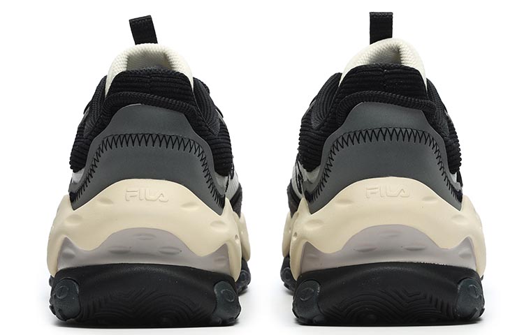 Shop FILA FUSION チーズスニーカー (グレー/ブラック) T12M241103FSB