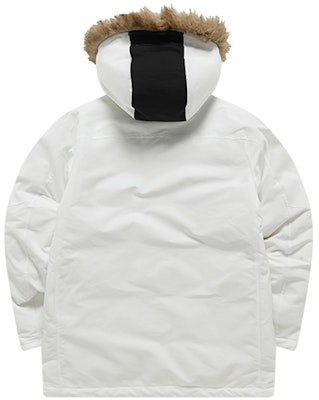 FILA FUSION Winter Long Parka Jacket with Multi-Pockets and White Down. T11M145908F-WT Lookbook FILA FUSION Winter Long Parka Jacket with Multi-Pockets and White Down. T11M145908F-WT