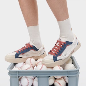 FILA FUSION斐樂潮牌 輕便休閒 低幫 帆布鞋 男款 微白 Details for FILA FUSION斐樂潮牌 輕便休閒 低幫 帆布鞋 男款 微白