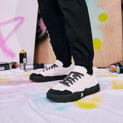 Sepatu Skate FILA FUSION Pop 2 'Putih Hitam' T12M332101FWP 1