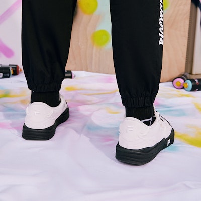 Sepatu Skate FILA FUSION Pop 2 'Putih Hitam' T12M332101FWP 2
