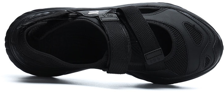 FILA FUSION 贝壳凉鞋‘黑色’ T12M321401FBK Lookbook FILA FUSION 贝壳凉鞋‘黑色’ T12M321401FBK