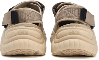 FILA FUSION斐乐潮牌 Conch SANDAL 防滑耐磨 運動涼鞋 男款 沙丘色 Shop FILA FUSION斐乐潮牌 Conch SANDAL 防滑耐磨 運動涼鞋 男款 沙丘色