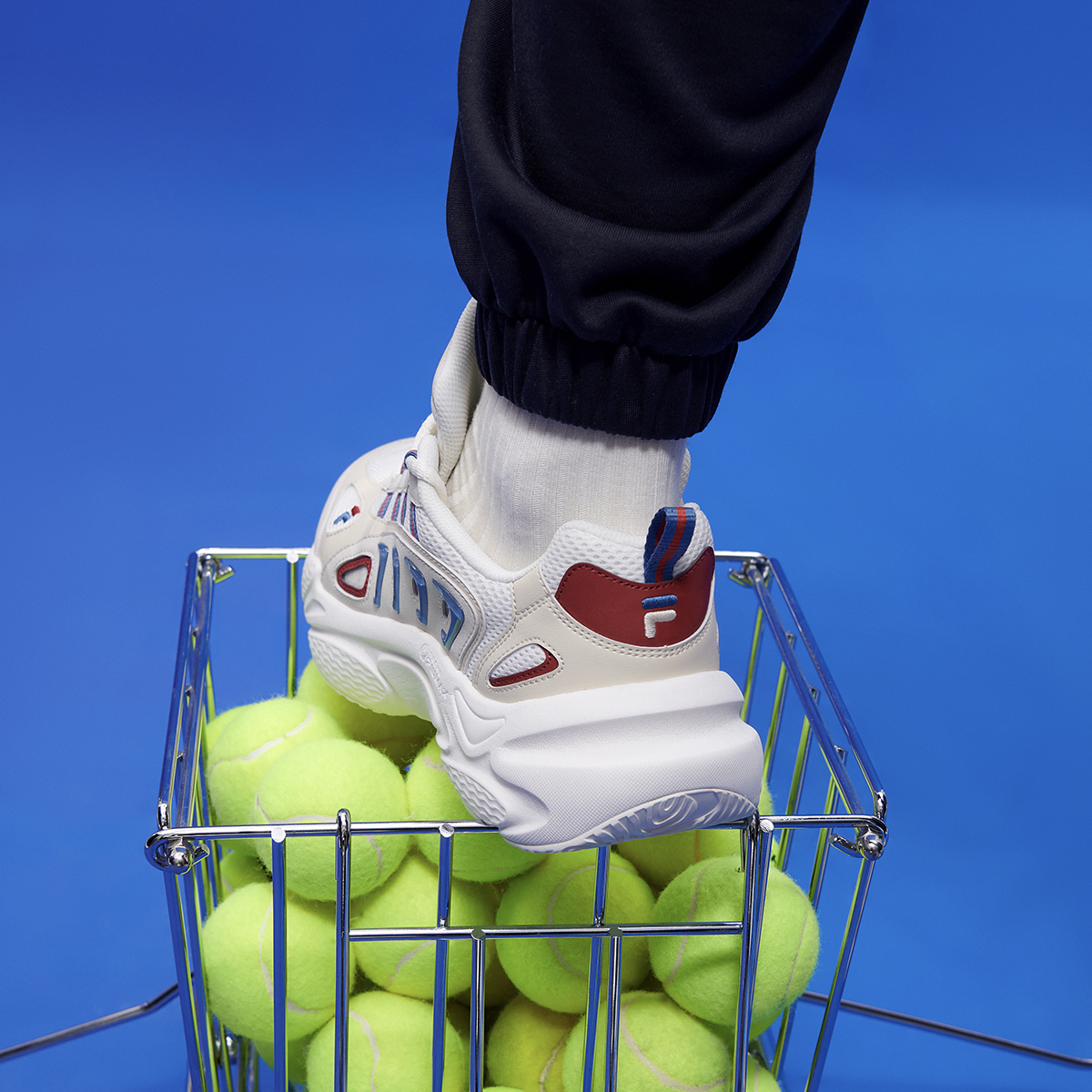 Sizing FILA FUSION斐樂潮牌 舒適百搭 防滑耐磨 低幫 老爹鞋 男款 白色