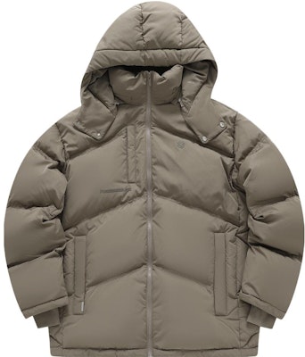 FILA FUSION FUSIONEER 1911 Unisex Brown Hooded Puffer Jacket Winter Warm Fashion. T11U343901F-BN Order FILA FUSION FUSIONEER 1911 Unisex Brown Hooded Puffer Jacket Winter Warm Fashion. T11U343901F-BN