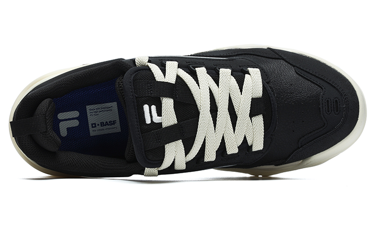 Lookbook FILA FUSION Sepatu Kick 'Hitam Putih' T12M242203FBC