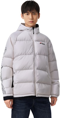 FILA FUSION字母印花宽松款羽绒夹克白色冬季男女同款. T11U141906FWT Shop FILA FUSION字母印花宽松款羽绒夹克白色冬季男女同款. T11U141906FWT