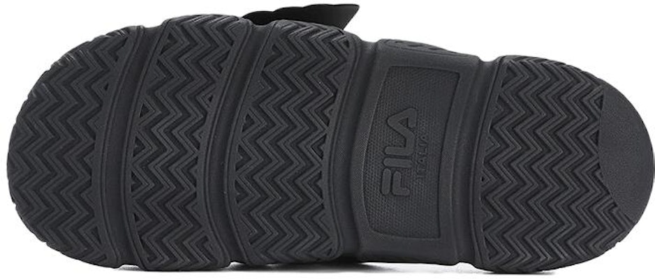 FILA FUSION 生活休闲拖鞋'黑色' T12M321507FBK Shop FILA FUSION 生活休闲拖鞋'黑色' T12M321507FBK