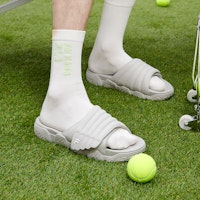 FILA FUSION斐樂潮牌 運動拖鞋 男款 灰 1