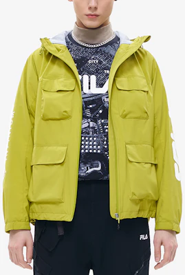 FILA Fusion 户外多口袋连帽梭织夹克 亮青绿色 T11M211708FGN Shop FILA Fusion 户外多口袋连帽梭织夹克 亮青绿色 T11M211708FGN
