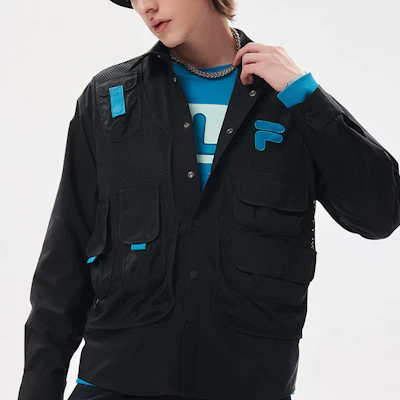 FILA Fusion 户外多口袋夹克 黑色休闲外套 T11M133402F-BK Shop FILA Fusion 户外多口袋夹克 黑色休闲外套 T11M133402F-BK