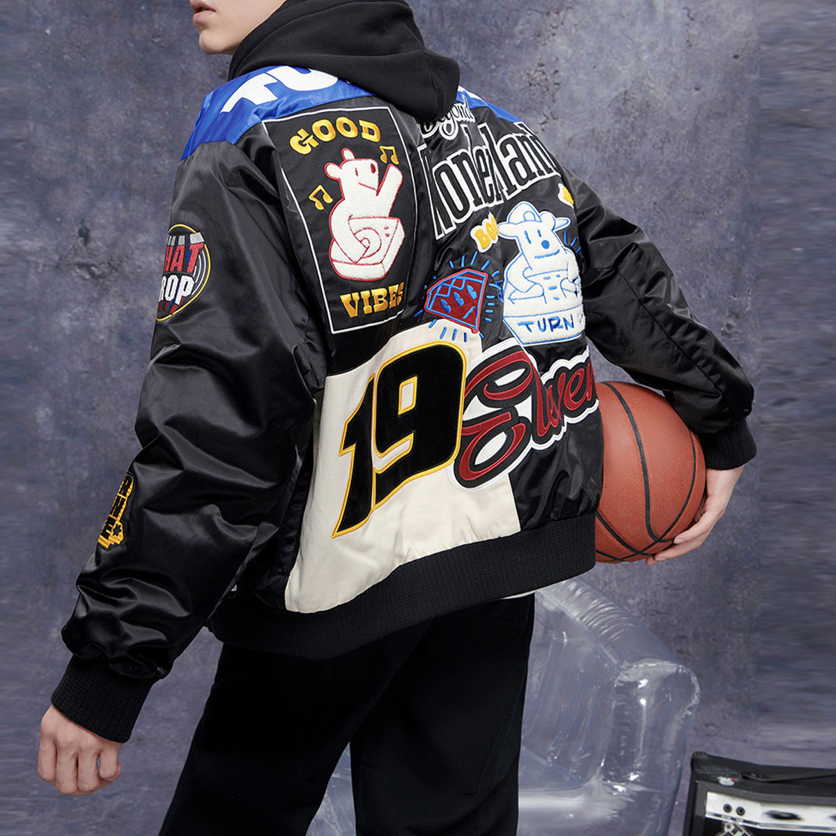 FILA FUSION Oversized Colorblock Letter Print Puffer Jacket - Black (). T11M342901F-BK 圖 5