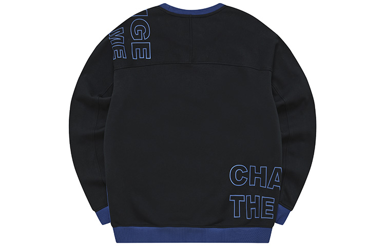 Lookbook FILA Fusion Baju Kelabu Knit Oversized Biru - Cetakan Logo Besar T11M241211FBU