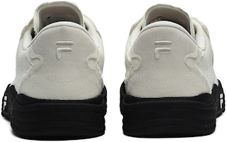 Shop FILA FUSION斐樂潮牌 休閒 潮流 低幫 帆布鞋 男款 香雪白