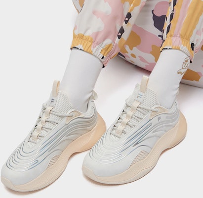 FILA FUSION Ray II 'Putih Lily/Coklat Muda' T12W311107FLE 1