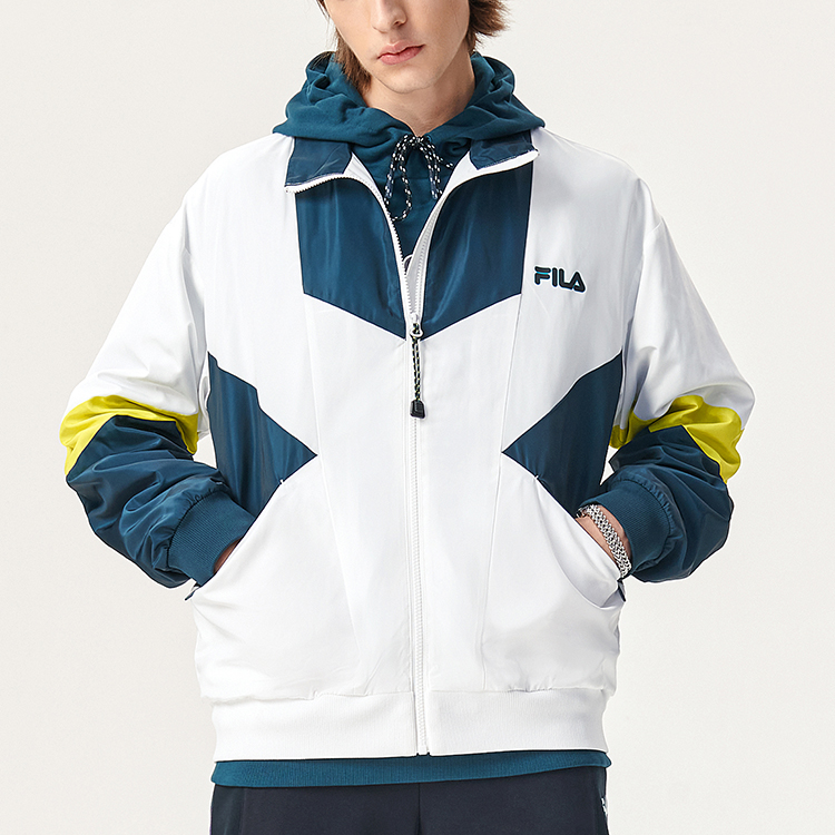 Shop FILA FUSION 復古印花寬鬆版運動外套 白色 男款 T11M141701FWT