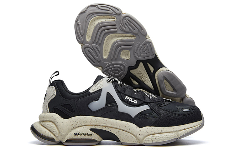 Shop FILA Fusion RJV '黑色复古低帮' T12M141107FBP