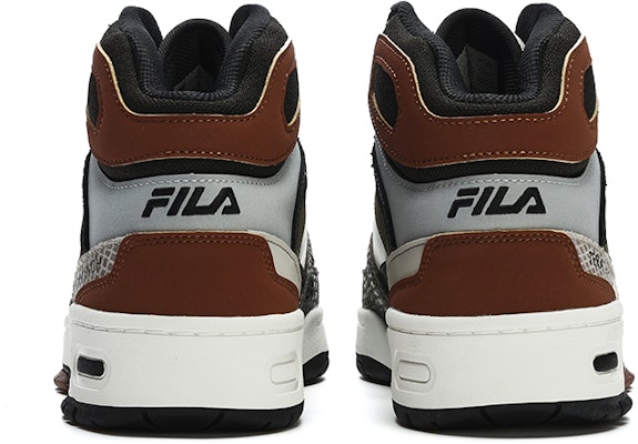 FILA FUSION Teratach 'Olive White' Hijau Zaitun Putih T12M243211FOB Shop FILA FUSION Teratach 'Olive White' Hijau Zaitun Putih T12M243211FOB