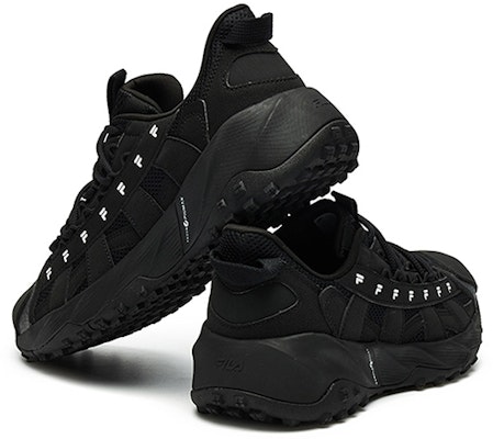 FILA FUSION 训练鞋 '黑色' T12M135203FBK Shop FILA FUSION 训练鞋 '黑色' T12M135203FBK