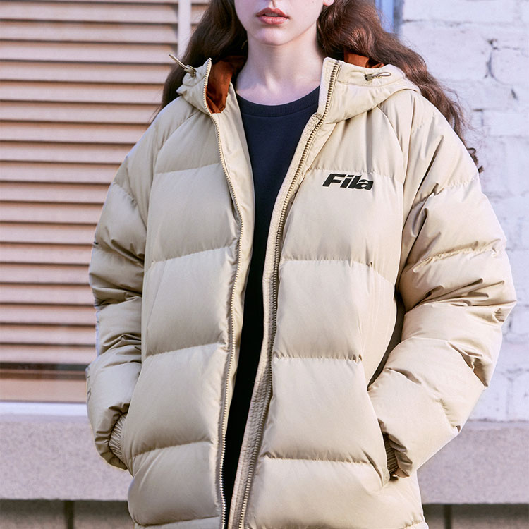 Shop FILA Fusion ユニセックス ミニマリスト ジッパー付き暖かいダウンジャケット. T11U346901F-BG