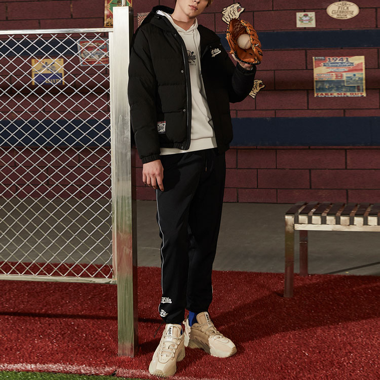 FILA Fusion Winter Logo Print Hooded Down Jacket - Black. T11M042902F-BK 圖 4